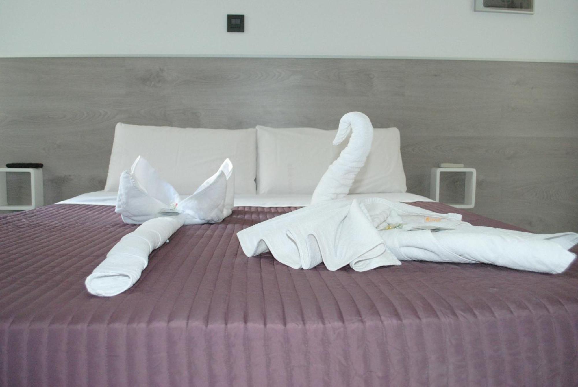 Fuencarral Rooms Madrid Eksteriør bilde