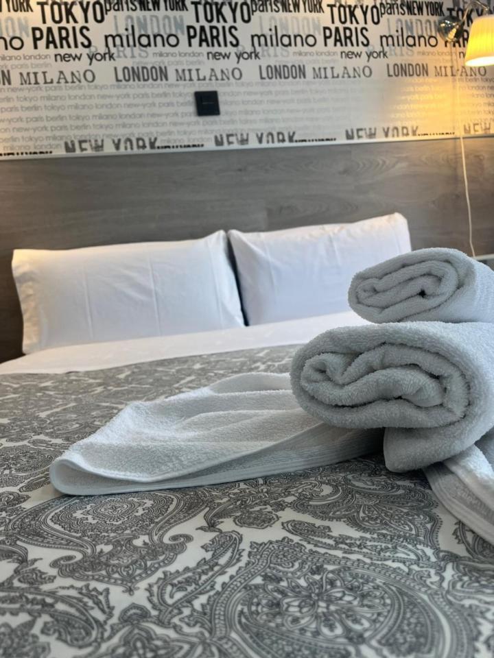 Fuencarral Rooms Madrid Eksteriør bilde